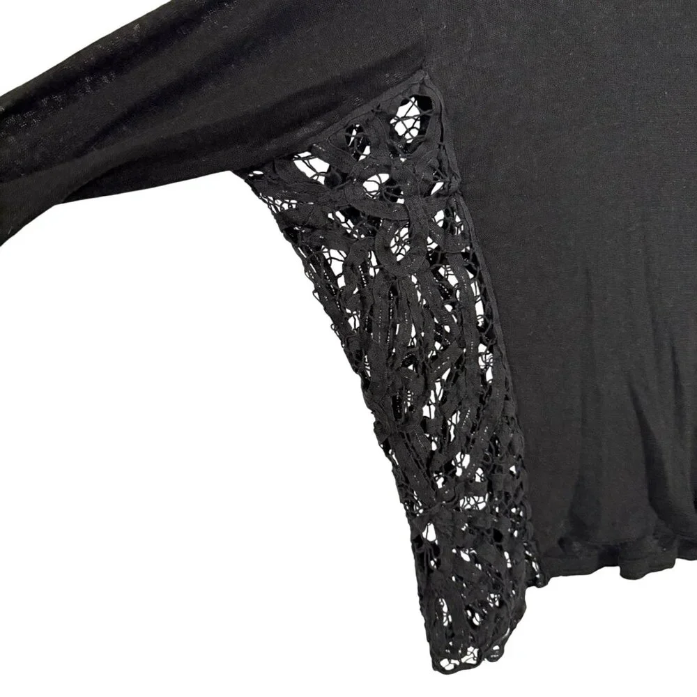 Free People Love Me Do Black Lace Crochet Side Blouse Size‎ XS